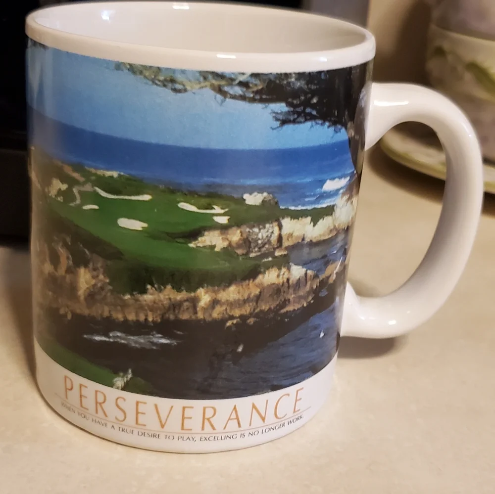 Golf course Perseverance coffee mug
